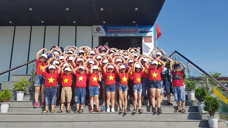 Liên đội  tổ chức chương trình Hướng về biển đảo quê hương