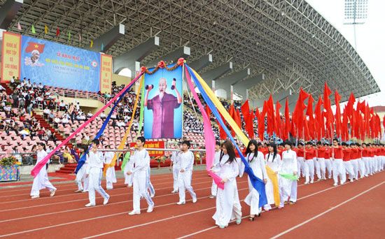 Trường THCS Nguyễn Văn Cừ tổ chức hội khỏe phù đổng năm học 2022-2023